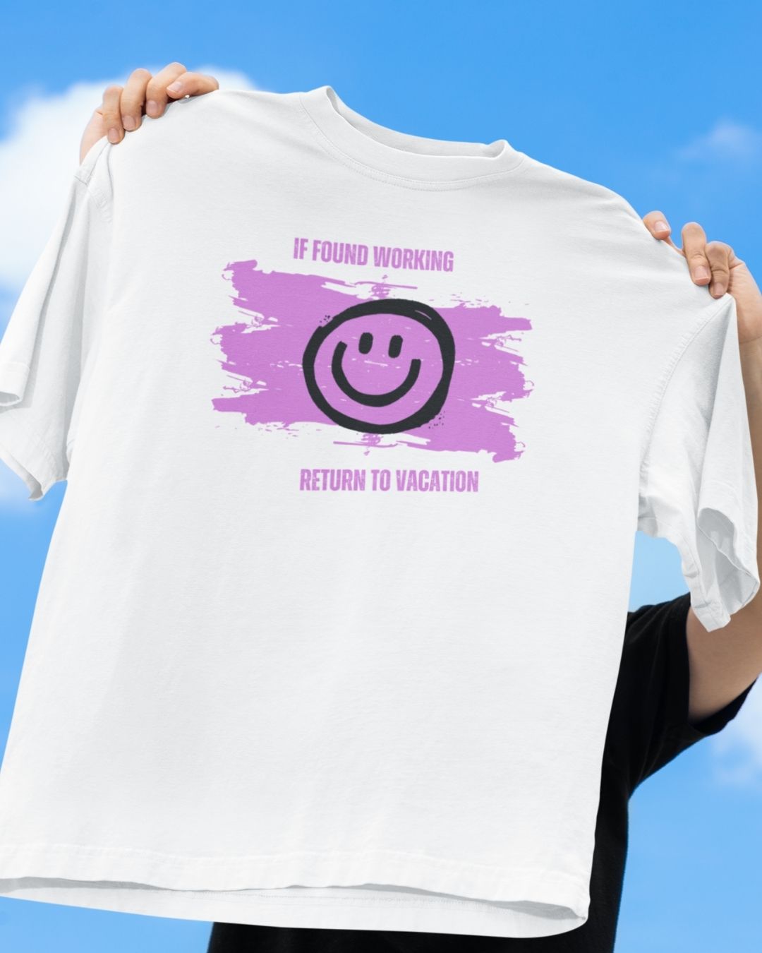 White oversized cotton t-shirt with 'If found working, return to vacation' quote – Out of Office clothing